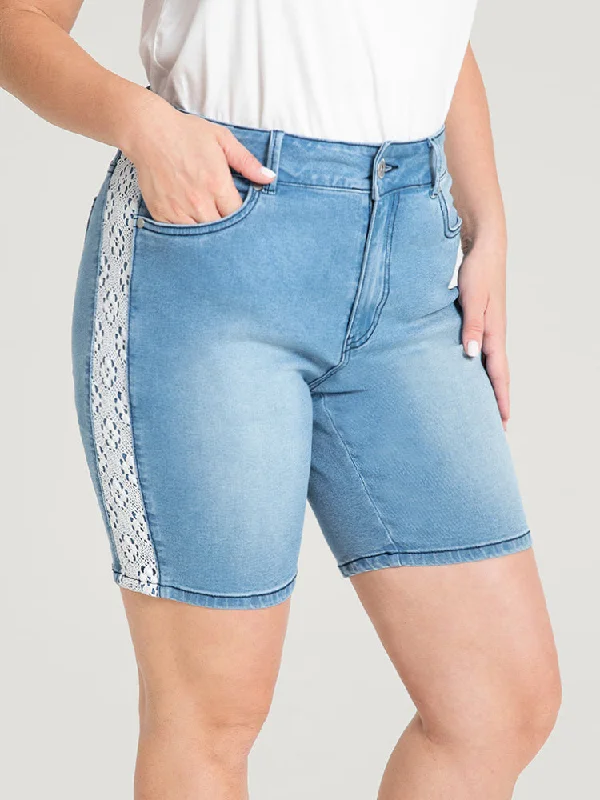 Very Stretchy High Rise Light Wash Contrast Lace Denim Shorts