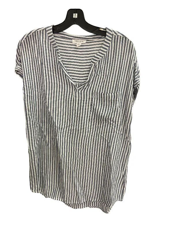 Top Short Sleeve By Beachlunchlounge In Striped, Size: M